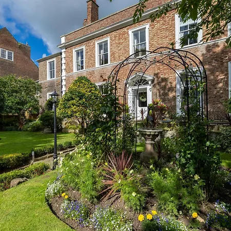 Highgate House-2